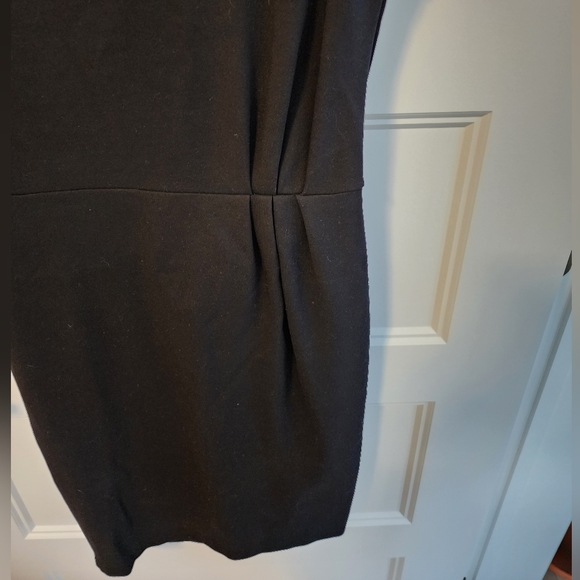 Little black dress with zip back and pleating on one side - Picture 2 of 5